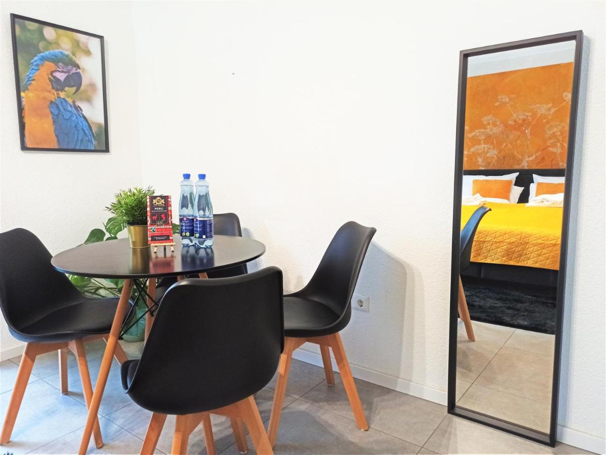 2 Zimmerwohnung - Kueche - Wlan - Oeffentliche Parkplaetze Apartment